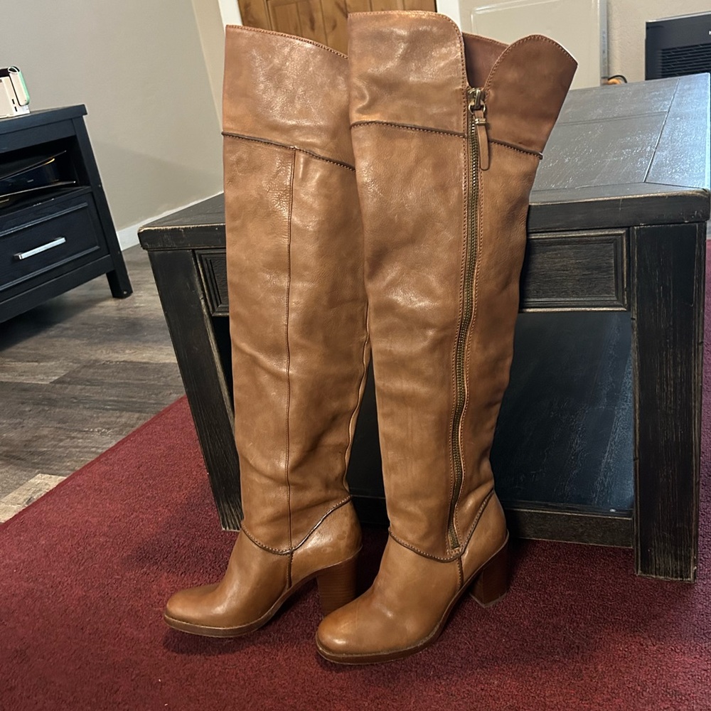 🌻Via Spiga brown leather knee high boots🌻